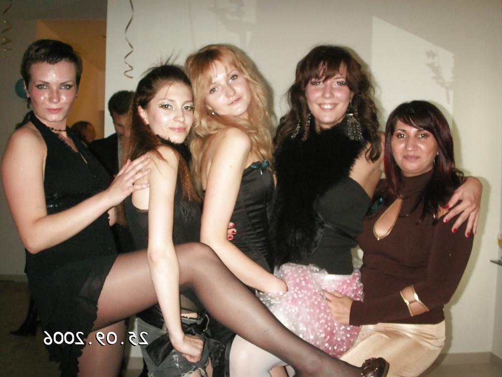 12P Amateur party bitches