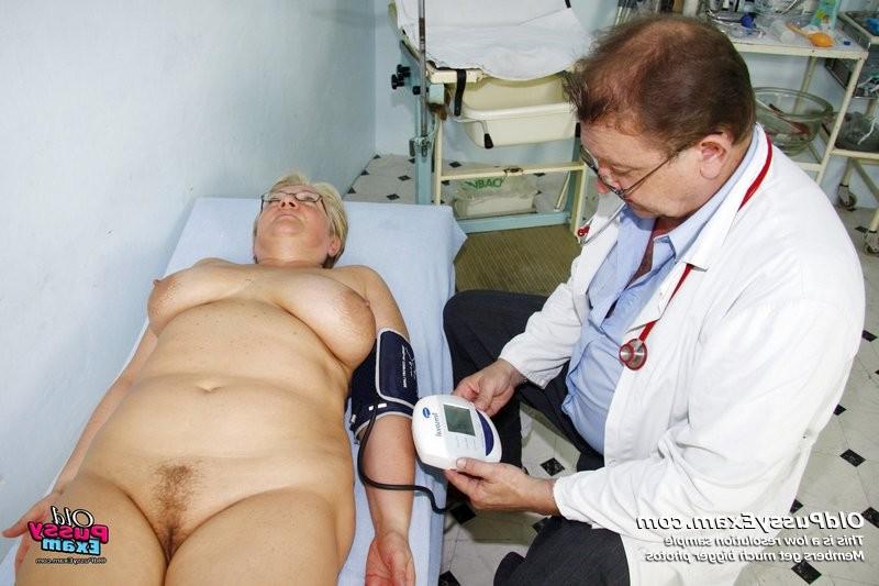 15P Fat old Radka mature pussy gyno speculum exam on gynochair