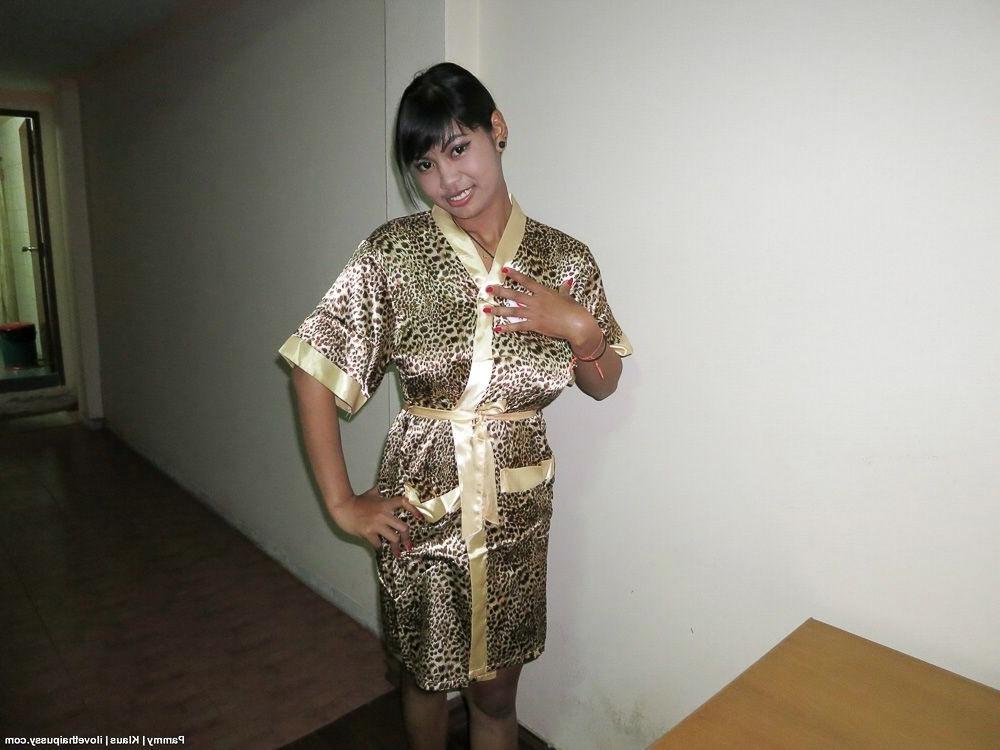 12P Thai Street Girl Sex