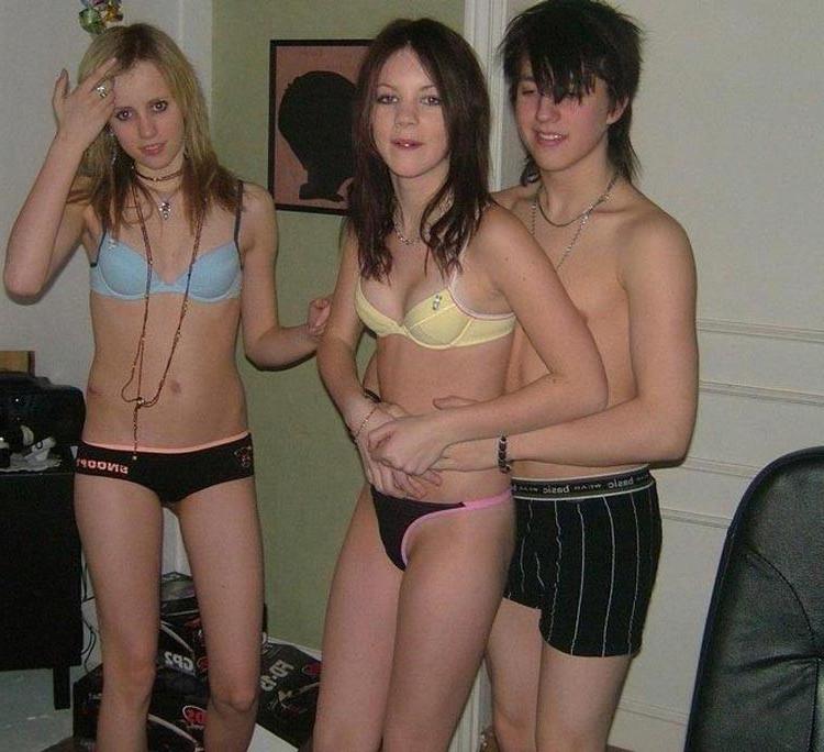 15P Really drunk amateur girlfriends having sex