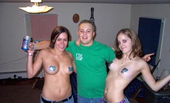 15P Drunk amateur girlfriends partying and flashing