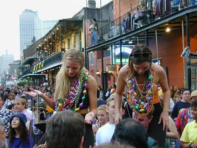 15P Wild and drunk babes showing their tits at the mardigras