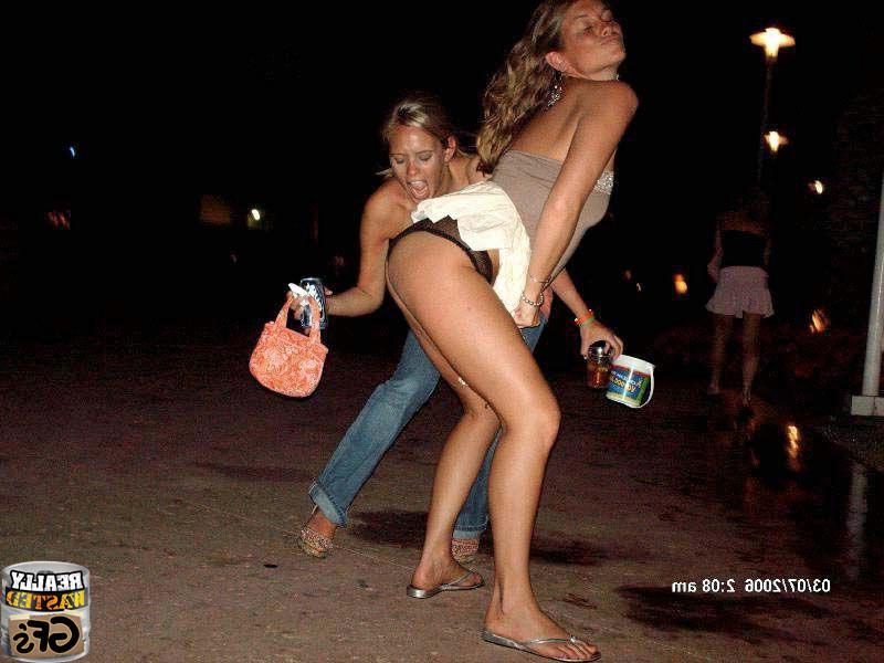 15P Drunk amateur girlfriends partying and flashing