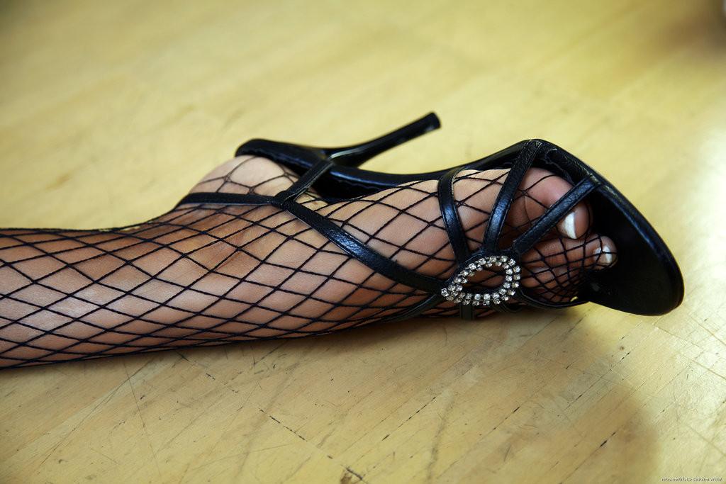 16P Long Legged Beauty