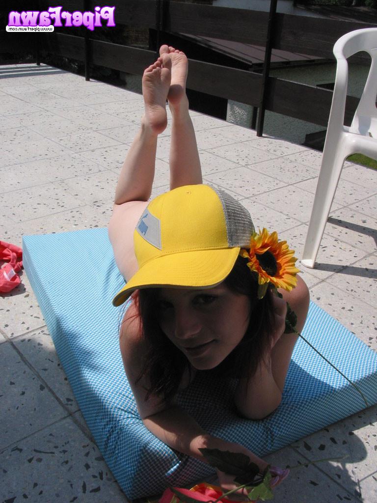 16P Busty redhead teen in hat outside