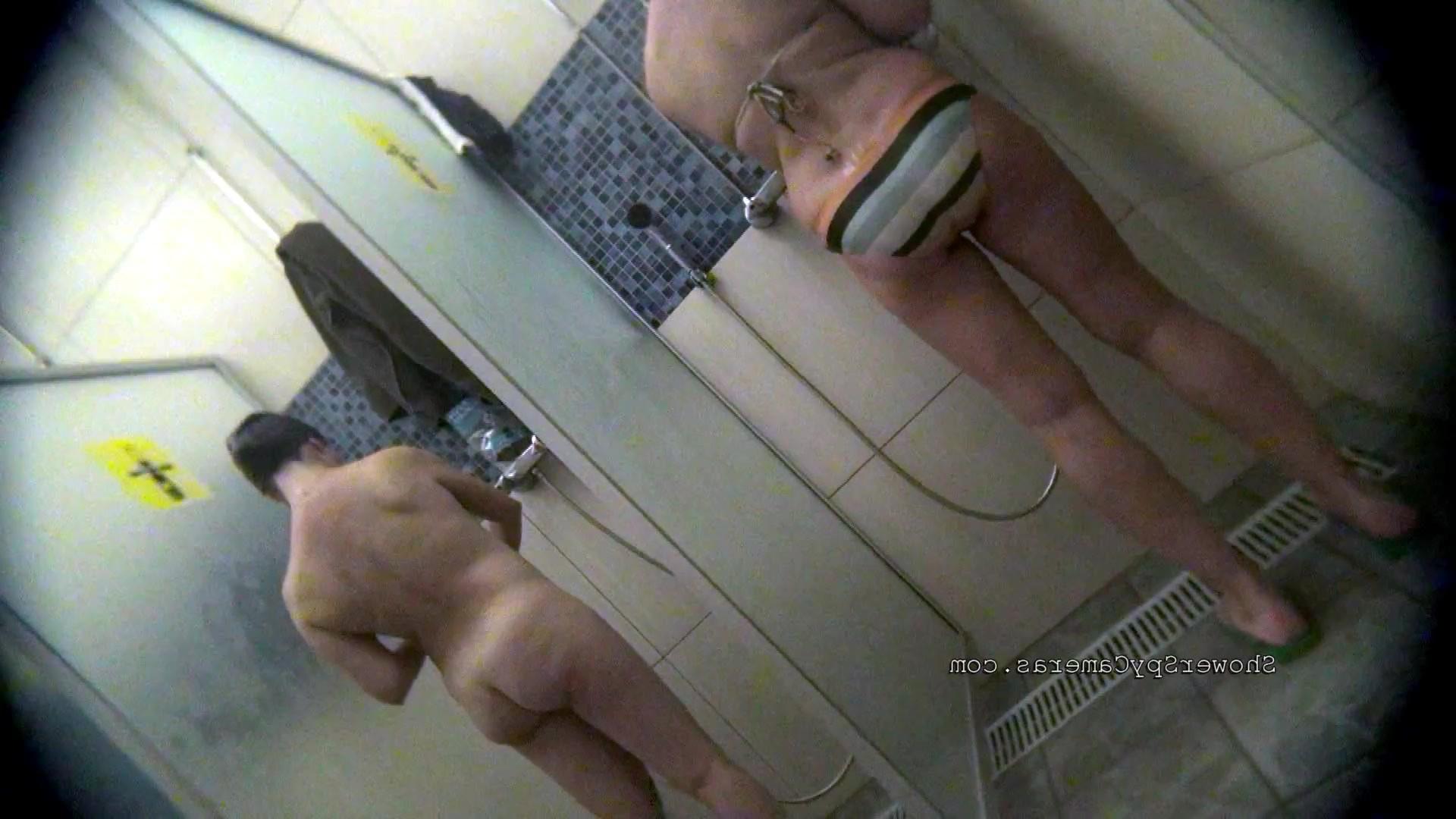 12P Two wrinkled young asses get captured on a hidden camera