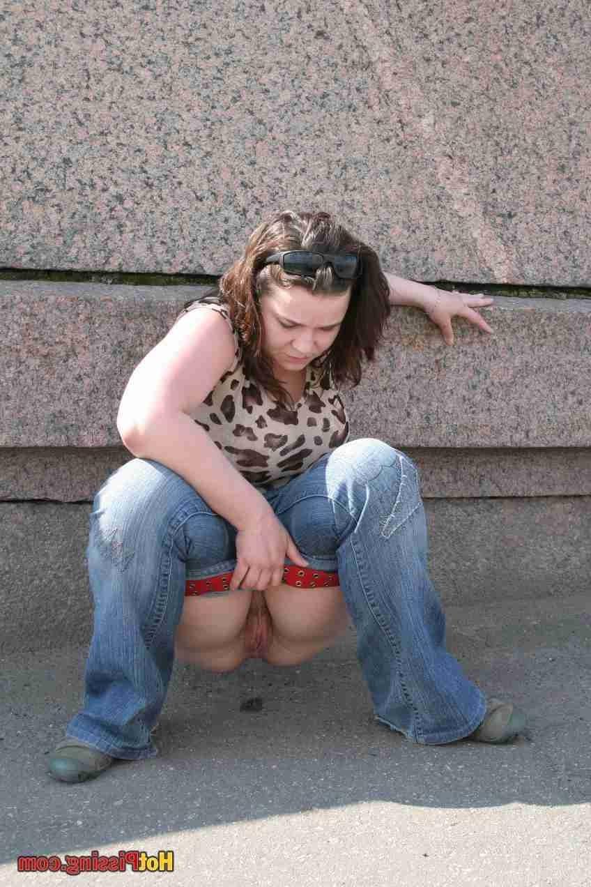 15P Slut pissing outdoors