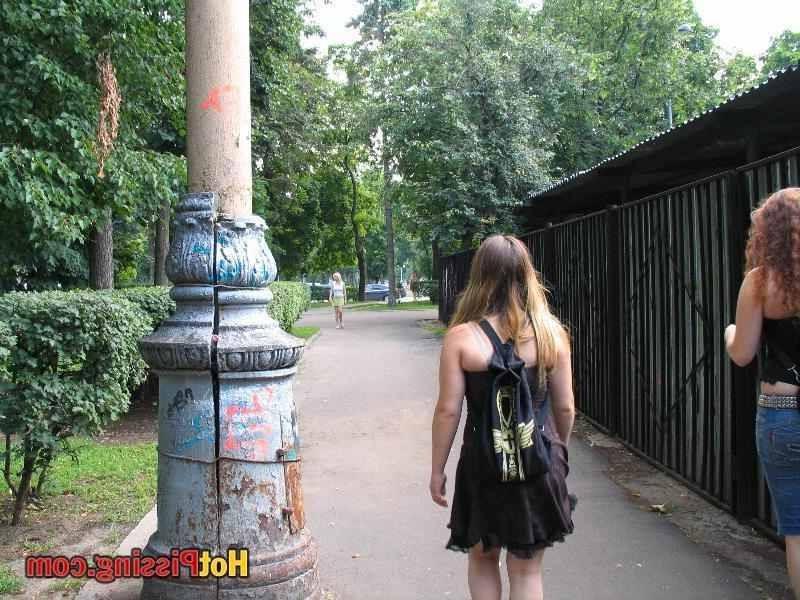 15P Blonde pissing outdoors
