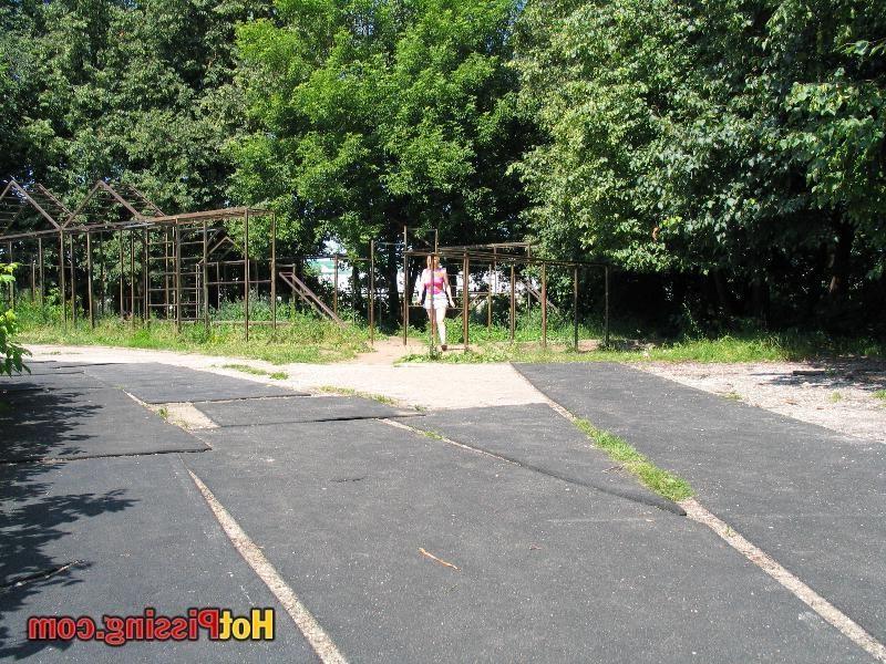 13P Yummy blonde slut in a mini squatted on the road for bold piddling