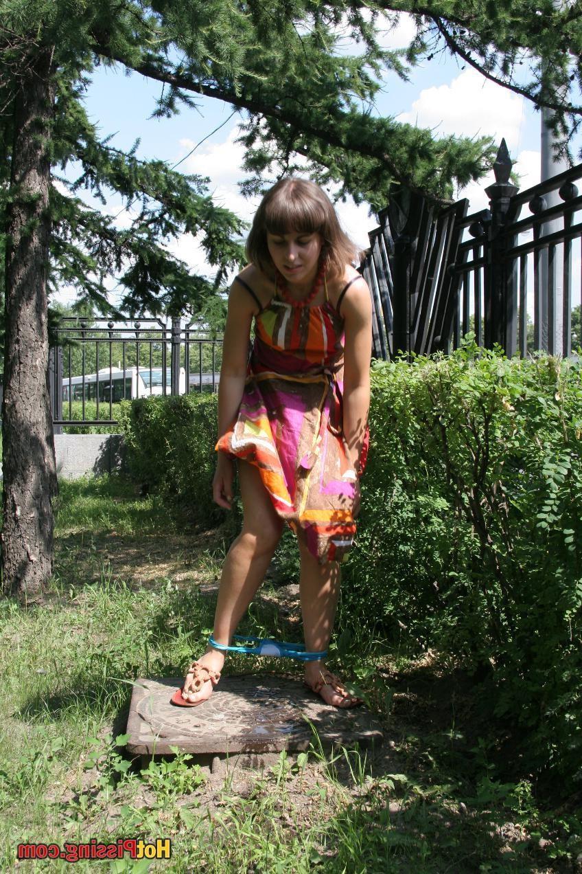 15P Cute amateur babe peeing