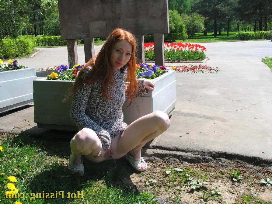 15P Girl gets daring enough to get squatted and start doing a pee outdoors