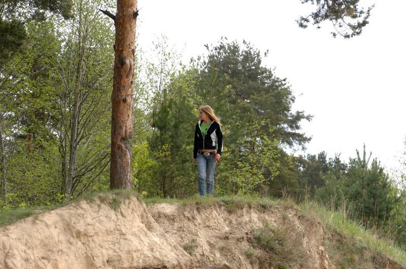 16P Girl takes off her pants and takes a piss outdoors