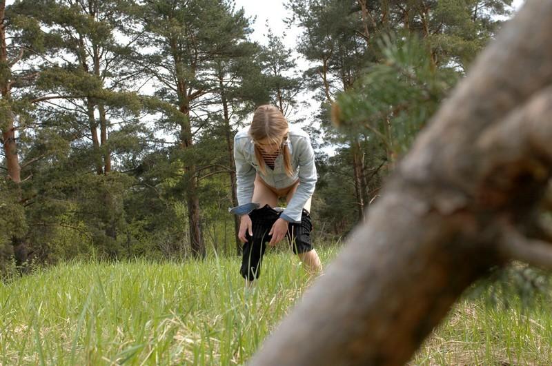 16P Teen gets filmed unknowingly while taking a piss in the woods