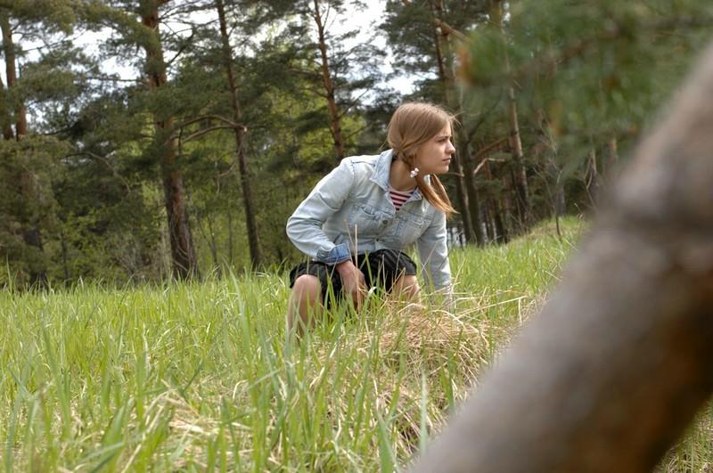 16P Teen gets filmed unknowingly while taking a piss in the woods