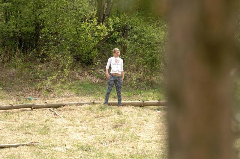 16P Nice ass blonde babe strips down and takes a piss outdoors
