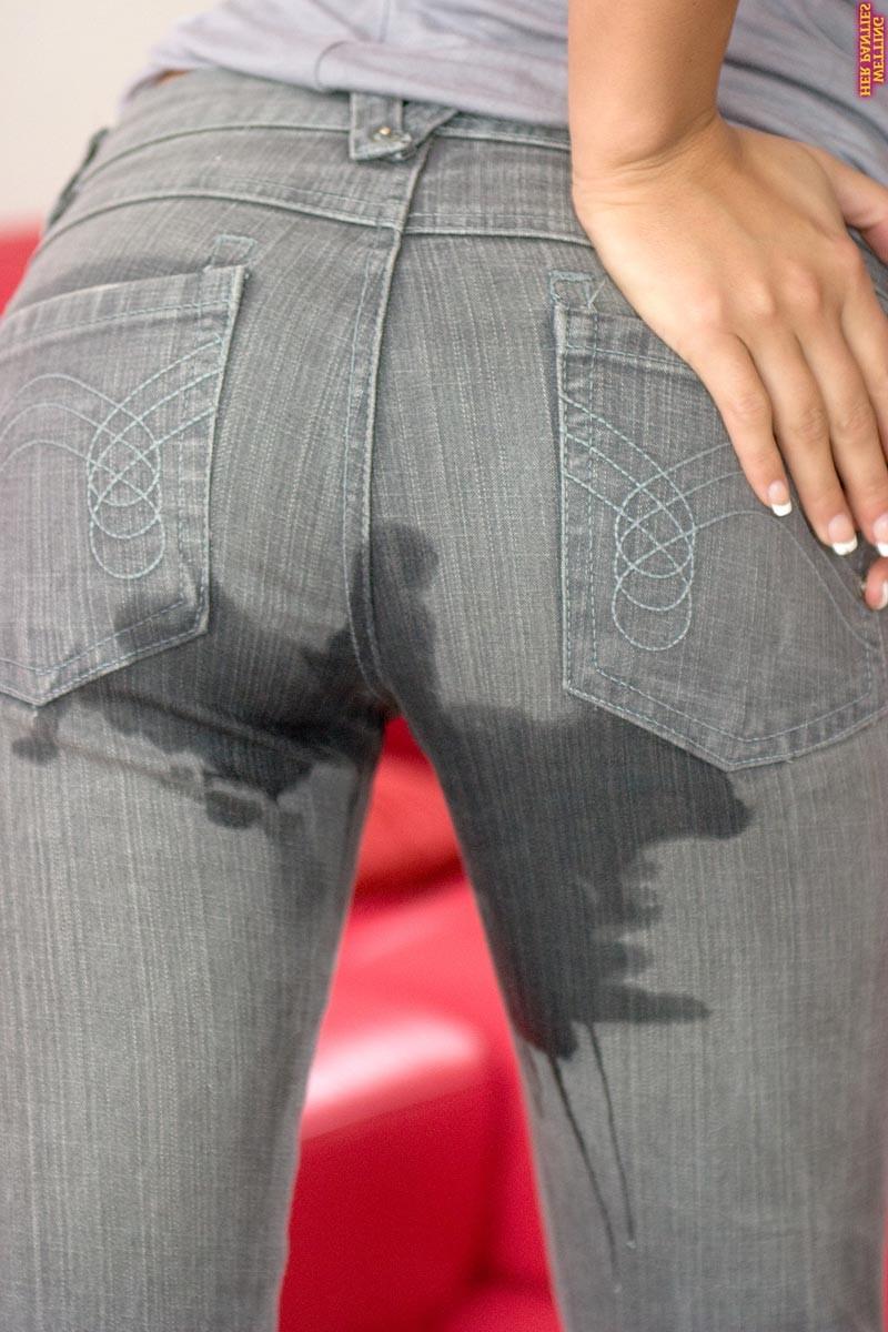 16P Peeing desperation with babe wetting her pink panties
