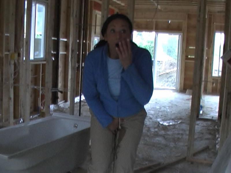 16P Hot  chick can not prevent peeing in her panties