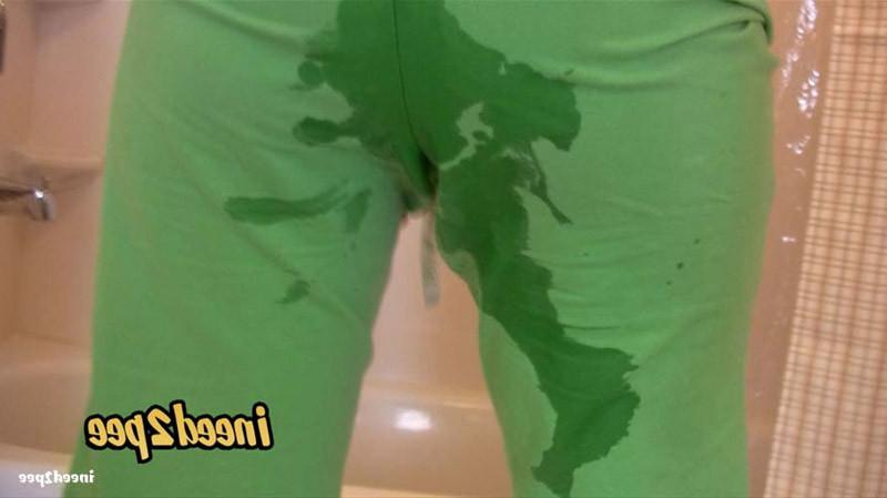 16P Teen chick peeing in her sleep