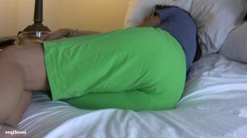 16P Teen chick peeing in her sleep