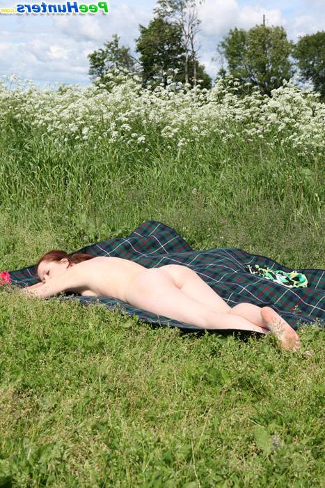 16P Nude sunbathing teen empties her bladder outdoors