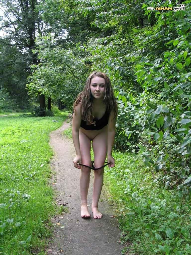 16P Cute girl peeing outdoors