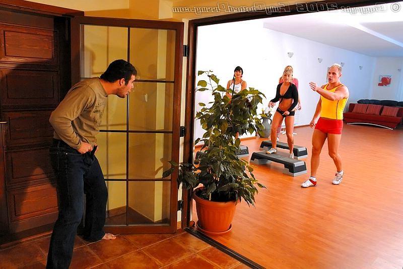 20P Babes in sporty outfits douse eachother in pee