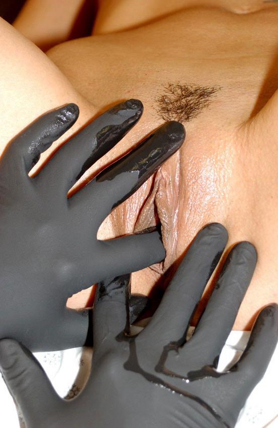 17P Babe came to a doctor but find herself in FFM orgy