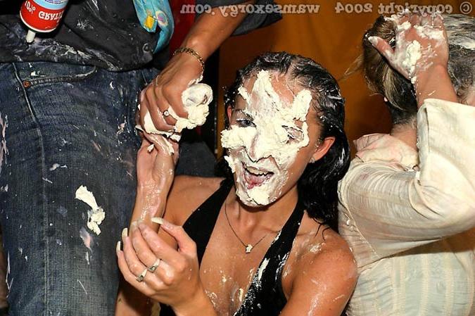 16P Drunk people playing with food while fucking
