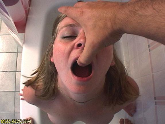 15P Piss faced blonde toilet