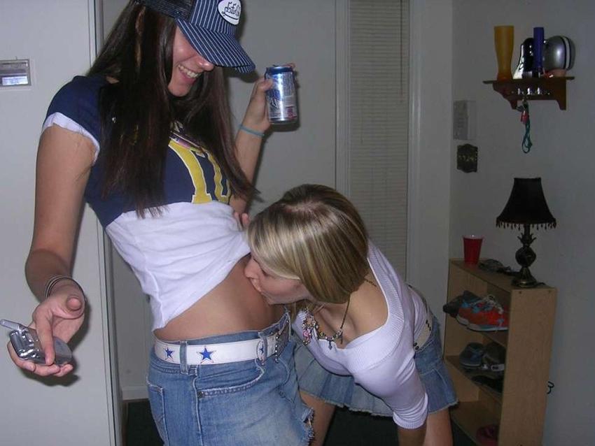 15P Cutie amateur girls showing tits and sweet pussies