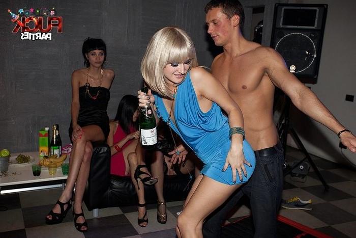 8P wild student sex scenes from the best college fuck parties