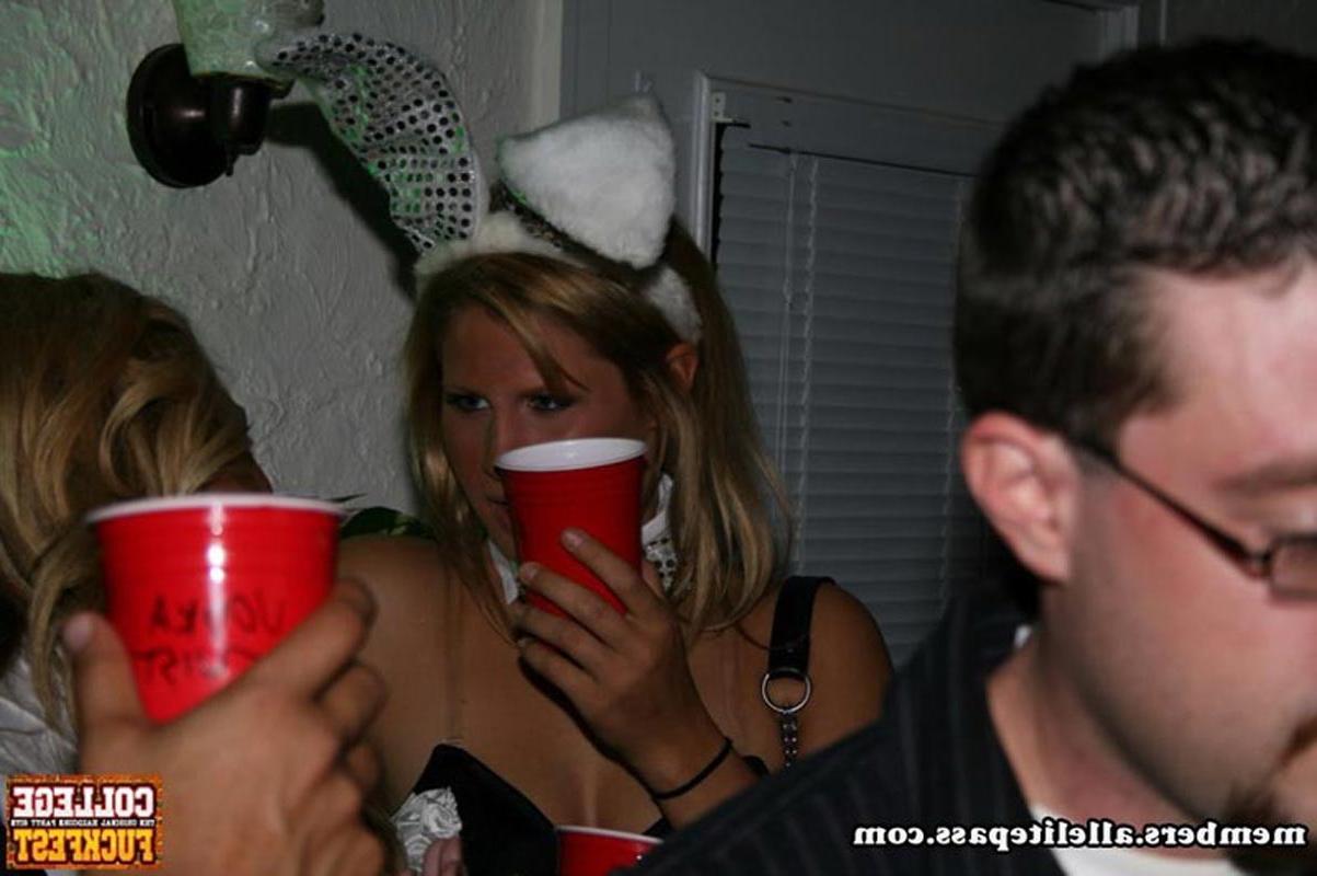 16P Drunk horny college whores fucking at hardcore party