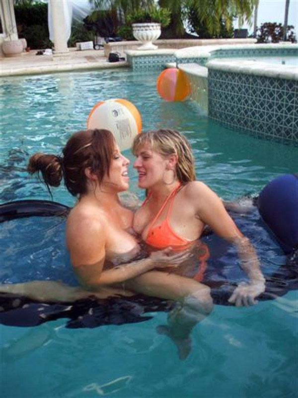 10P Drunk &amp;amp; wet babes on hardcore orgy sex party