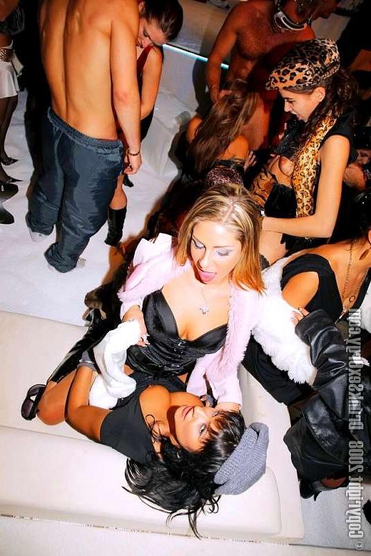 20P Drunk euro babes addicted to the sucking sensation