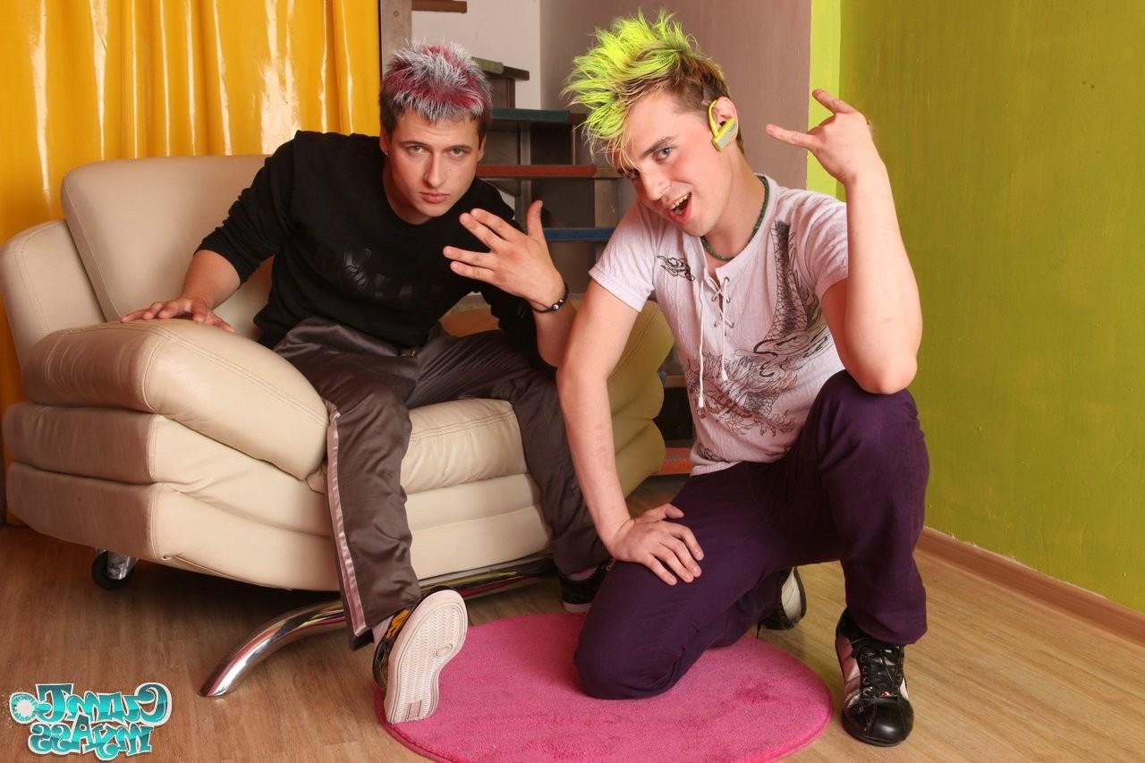 15P Alternative twinks going at each other on the couch