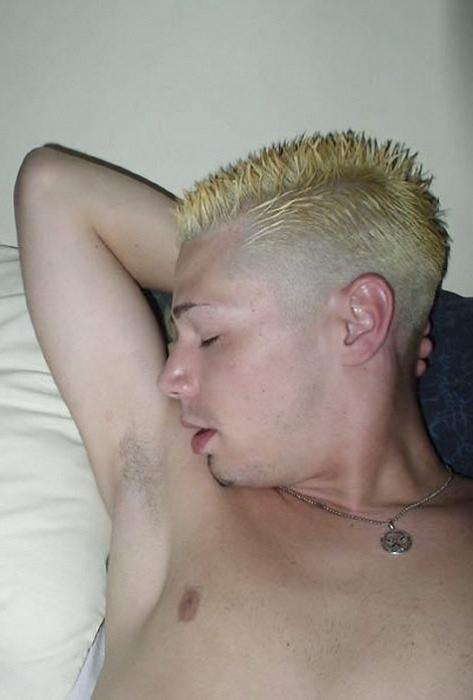 20P Fair haired college twink self toying and cumming in a bedroom