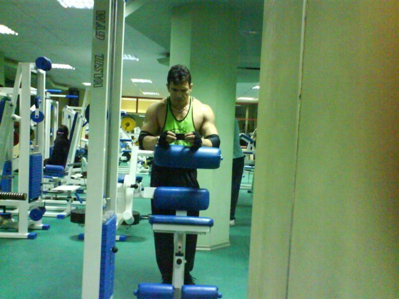 16P Mexican bodybuilder hunk's nude pics