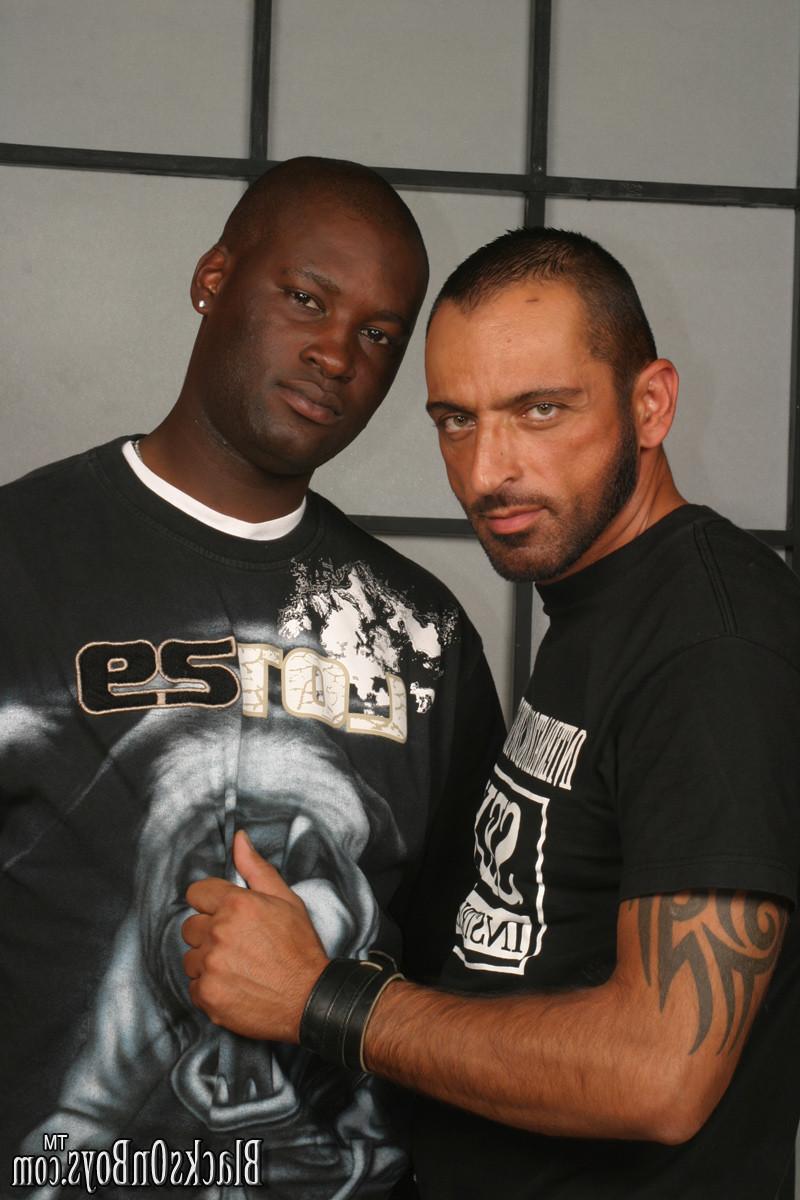 15P Two black cocks love white male asshole