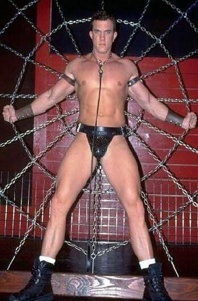 20P Two leather muscles enjoy sucking and fucking in a dungeon