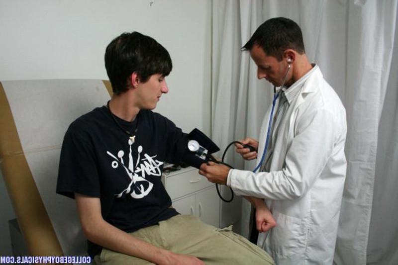 16P Big cock twink getting his dick checked by a hot gay doctor