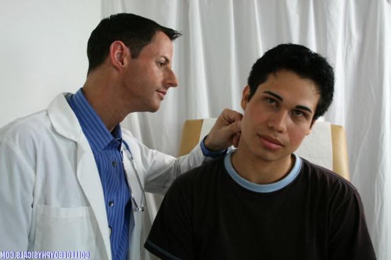 16P Gay doctor checking an innocent twink and giving him a blowjob