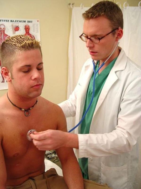 19P College guy gets naked and examined by the hot doctor