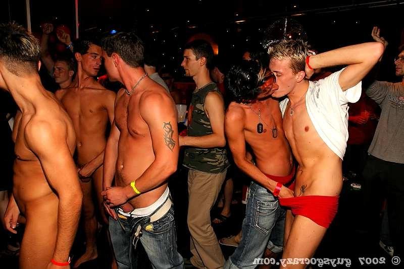 20P Twinks on the hunt for fresh meat to stuff their mouth and ass