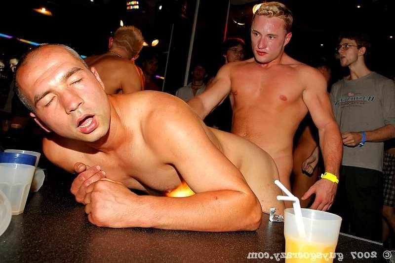 20P Twinks on the hunt for fresh meat to stuff their mouth and ass