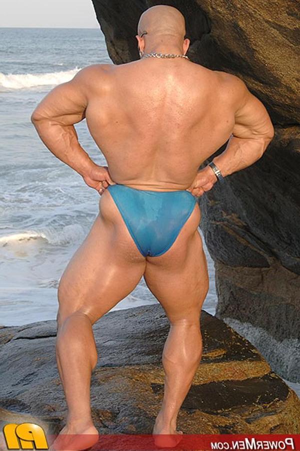 20P Nude sexy big bodybuilder