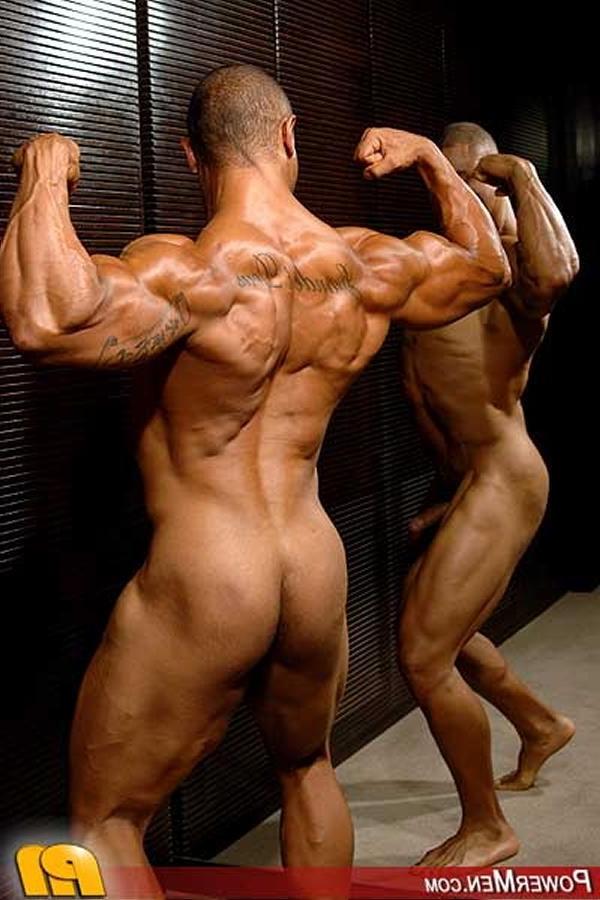 20P Naked beefy bodybuilder flexes