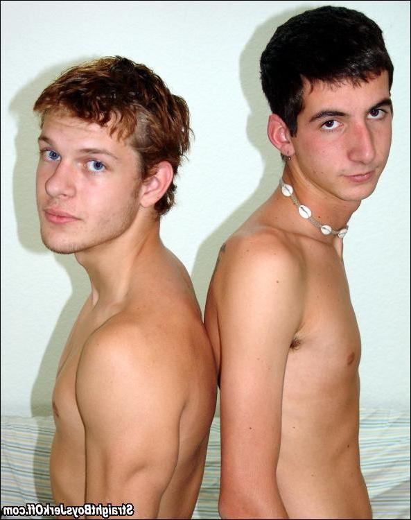 16P two pretty fresh students masturbating at a bedroom