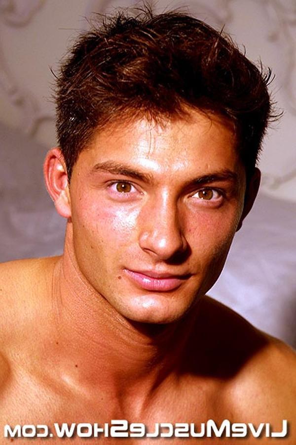 15P Hot naked beefy bodybuilder