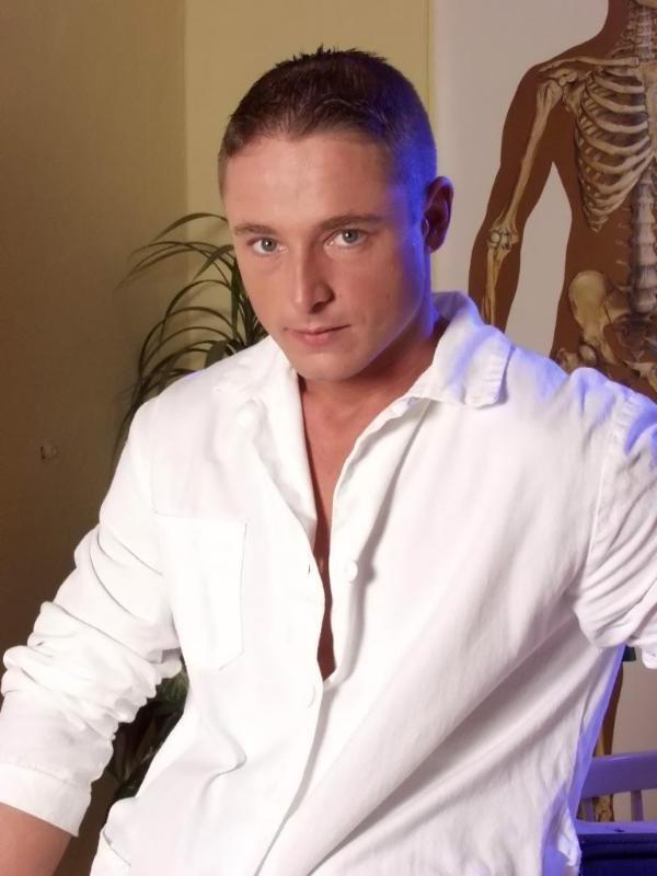20P Big cock flashing gay doctor