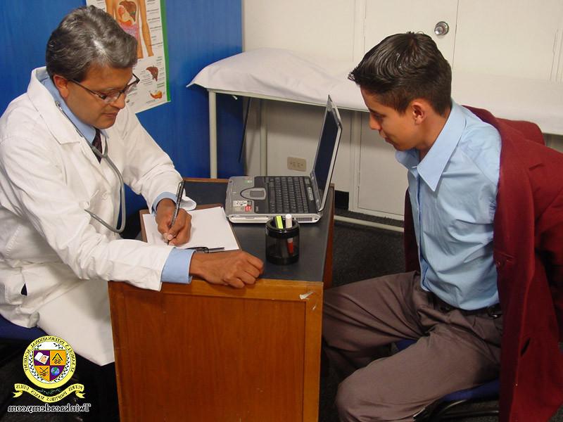 15P Anastasio gets examined by the doctor
